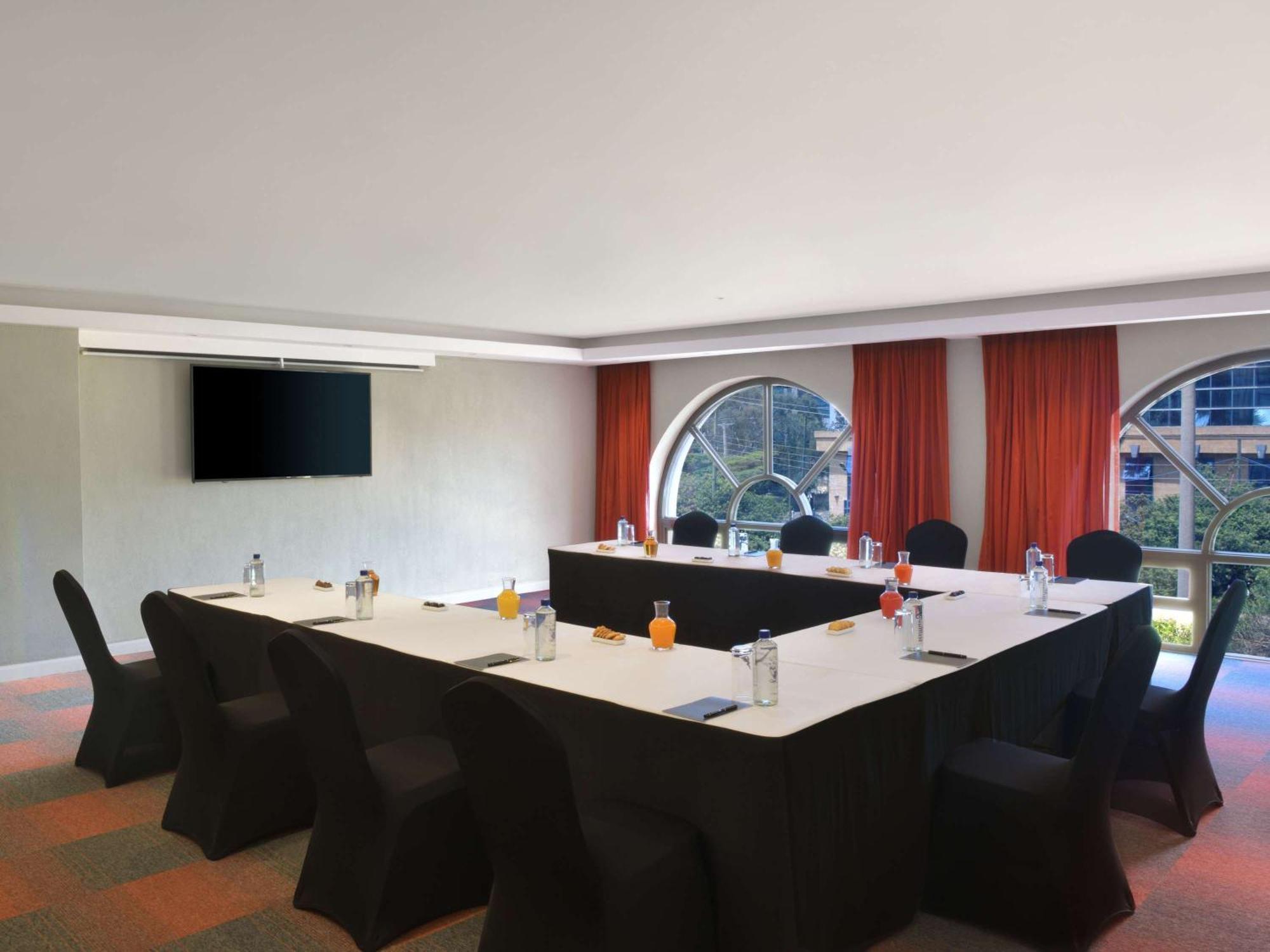 Pullman Nairobi Upper Hill Hotel Екстериор снимка